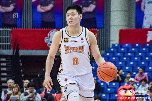 开云登录入口地址-外线不准！张宁半场18分钟7中3拿到7分3板2助 三分5中1
